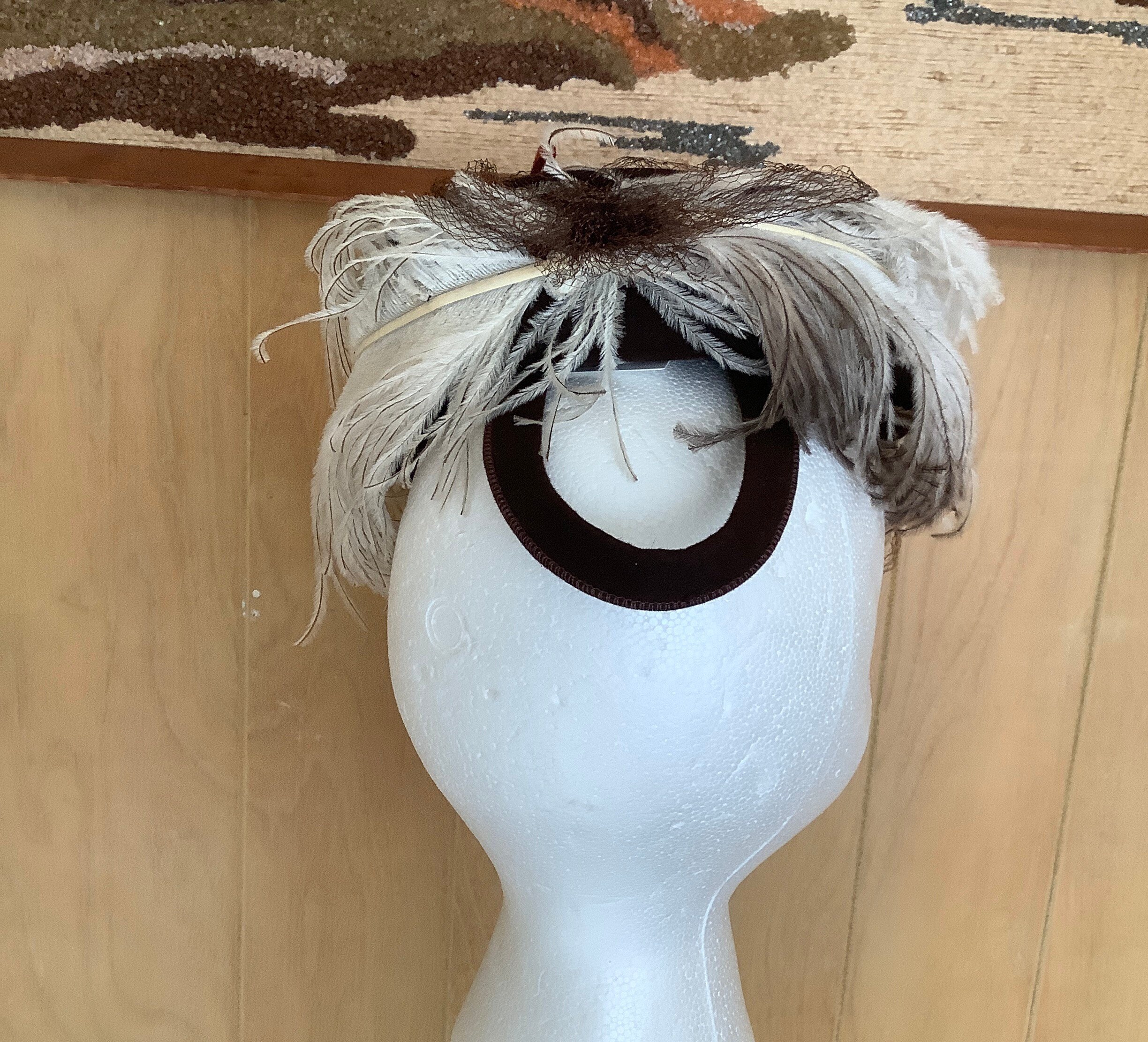 JOYFUL 1940s\' BROWN HAT WITH TALL MULTICOLORED OSTRICH FEATHER TRIM 1940s Feather Hat - Etsy main image 4