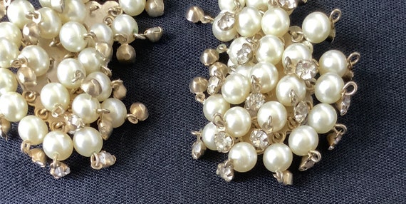 Big glamorous Dangling crescent of faux pearls an… - image 1