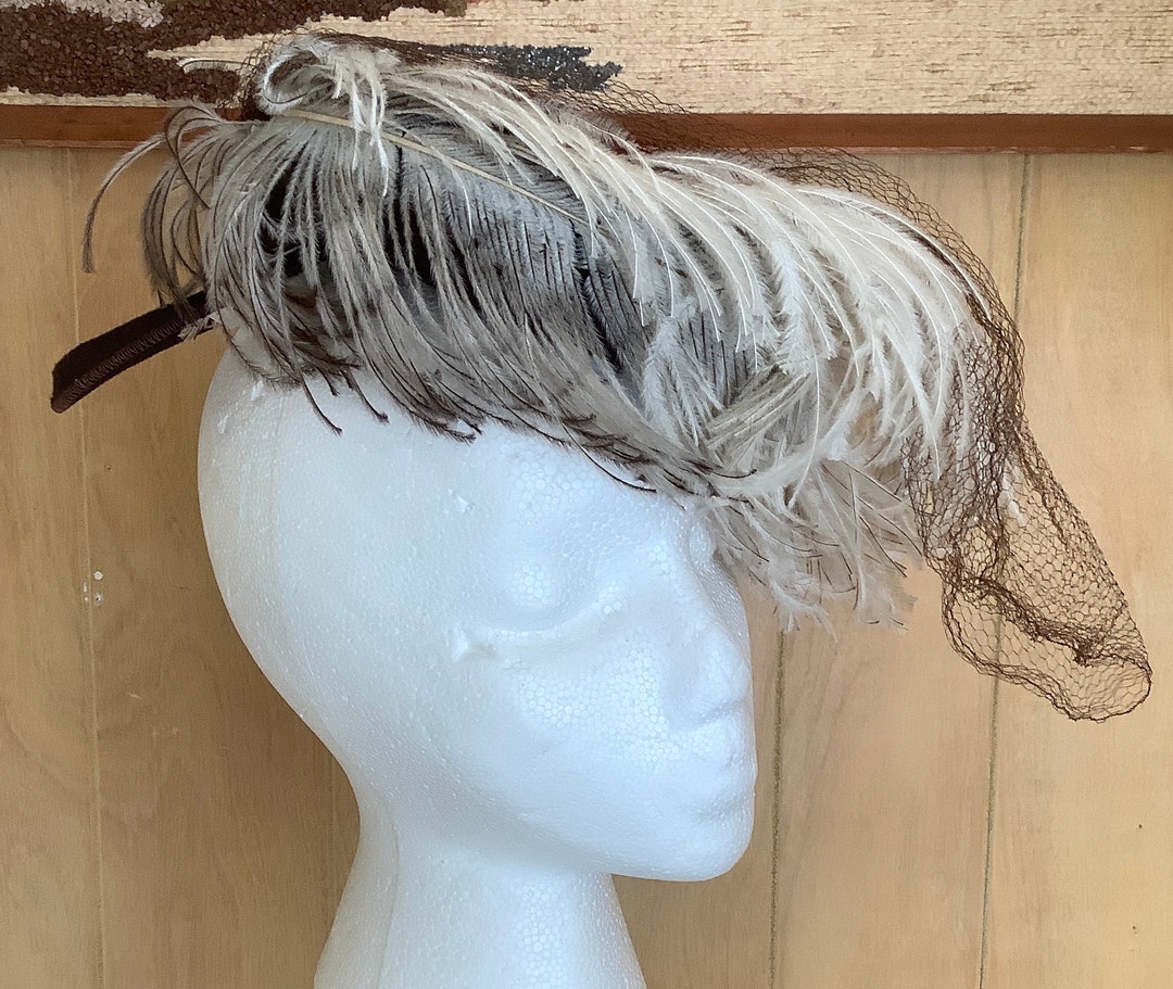 JOYFUL 1940s\' BROWN HAT WITH TALL MULTICOLORED OSTRICH FEATHER TRIM 1940s Ostrich Hat - Etsy main image 3