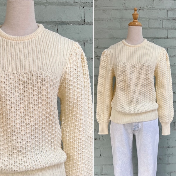 vintage 1980s crew neck sweater 80s cosy knit pullover sweater classic casual cottagecore coquette preppy fashion jumper / small