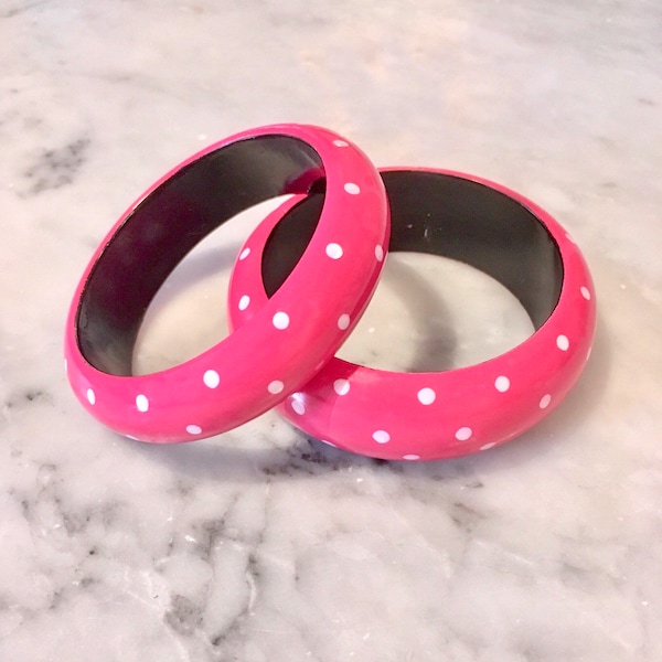 vintage 1980s pink polka dot chunky bracelets 80s statement fashion bangles mod bright bold wooden bracelet set