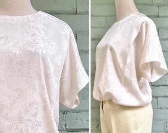 vintage 1980s floral short sleeve blouse 80s flowy cream jacquard pullover shirt classic pretty layering secretary blouse / large