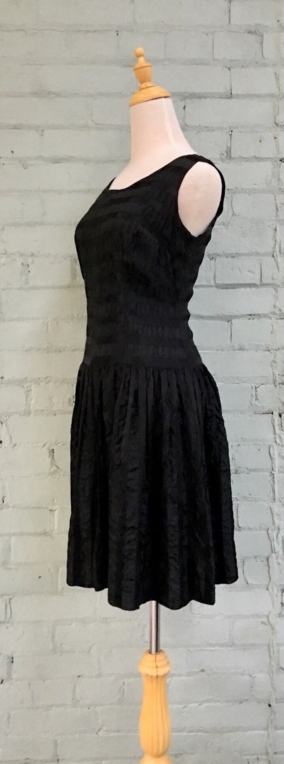 vintage 1960s black sleeveless mini cocktail dres… - image 3