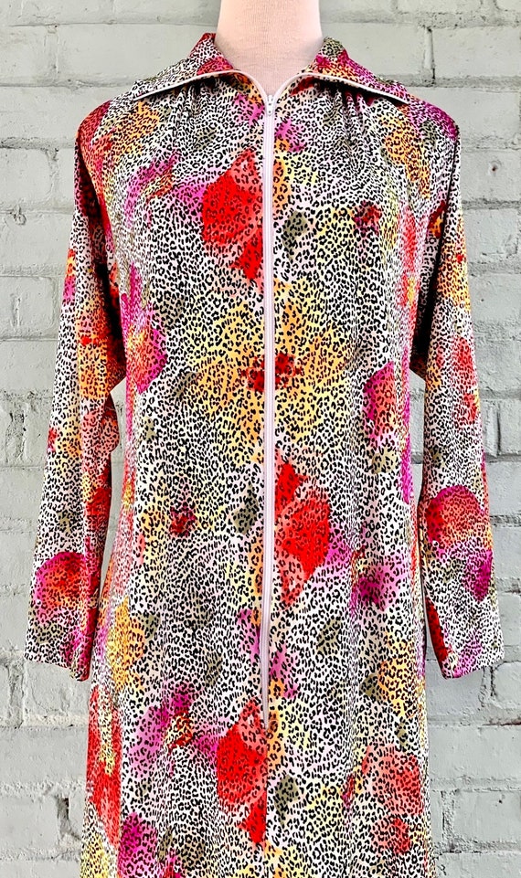vintage 1970s floral midi shirt dress 70s zip up … - image 3