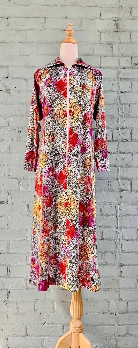 vintage 1970s floral midi shirt dress 70s zip up … - image 2