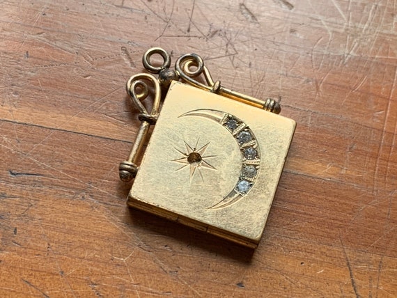 Victorian Moon and Star Gold Fill Locket / Gold Lo