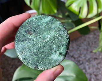 Poseidone - Shampoo solido fortificante e volumizzante. Vegano, ecologico e delicato. Con Spirulina, olio di Jojoba, Guar, Rosmarino.