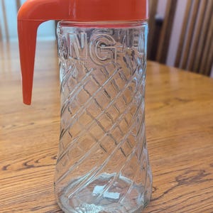 Tang juice pitcher ribbed, swirled glass