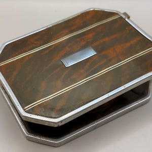 Art Deco Compact