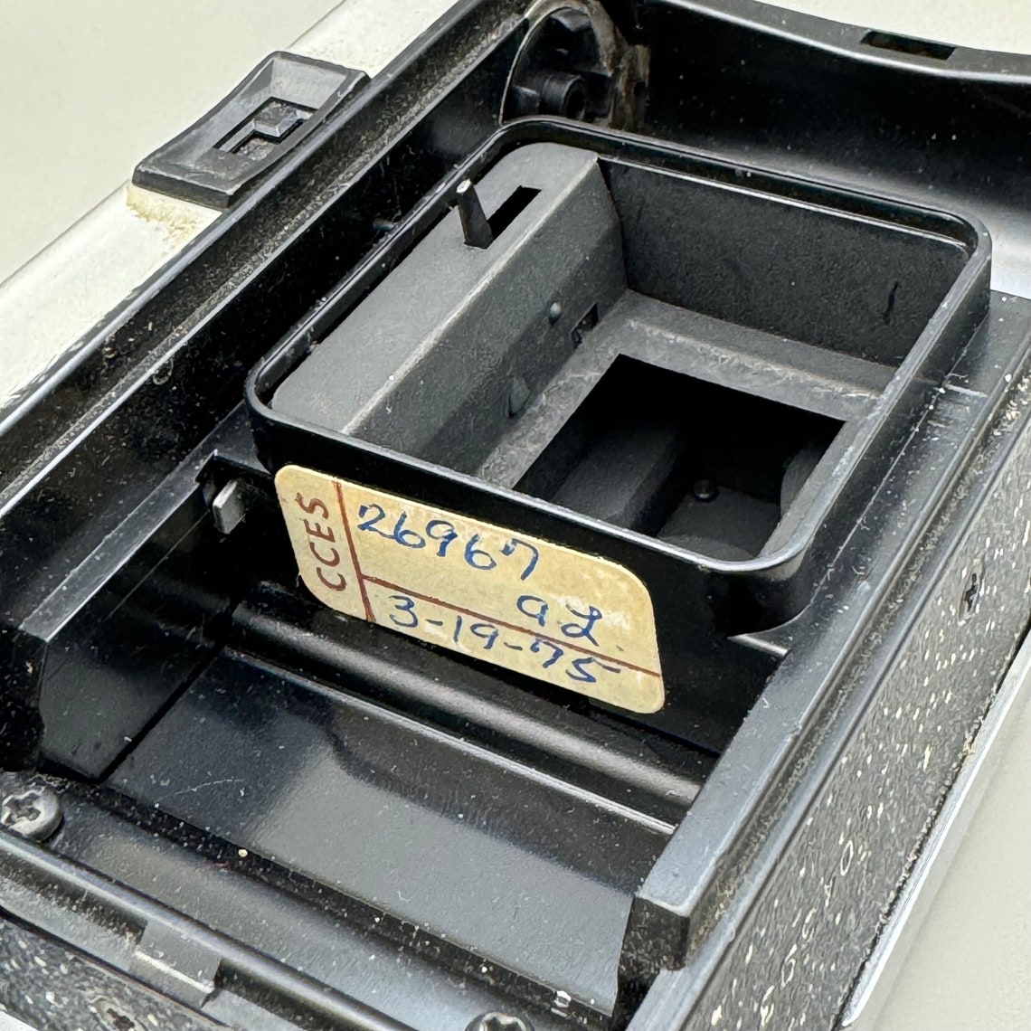 Kodak Instamatic 304 Camera With Bonus Used Kodacolor VR Film - Unsure ...
