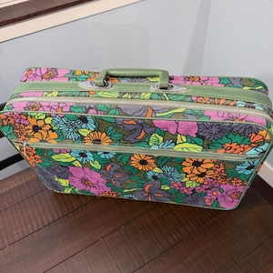 Vintage boho 1960s Floral Suitcase