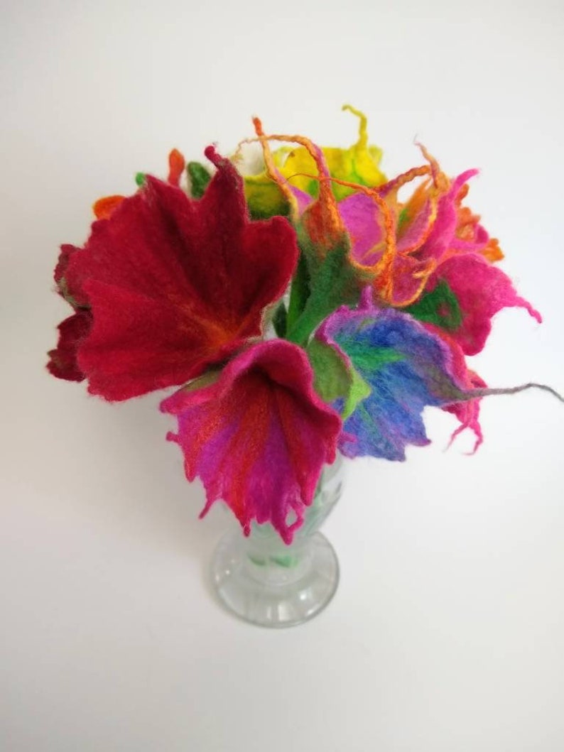 Wet Felting Flowers PDF tutorial, instant download, wet felting lesson, felted flowers instruction. Felt flowers craft tutorial. Creative. image 2