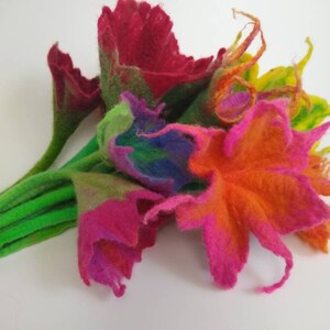 Wet Felting Flowers PDF tutorial, instant download, wet felting lesson, felted flowers instruction. Felt flowers craft tutorial. Creative. image 3