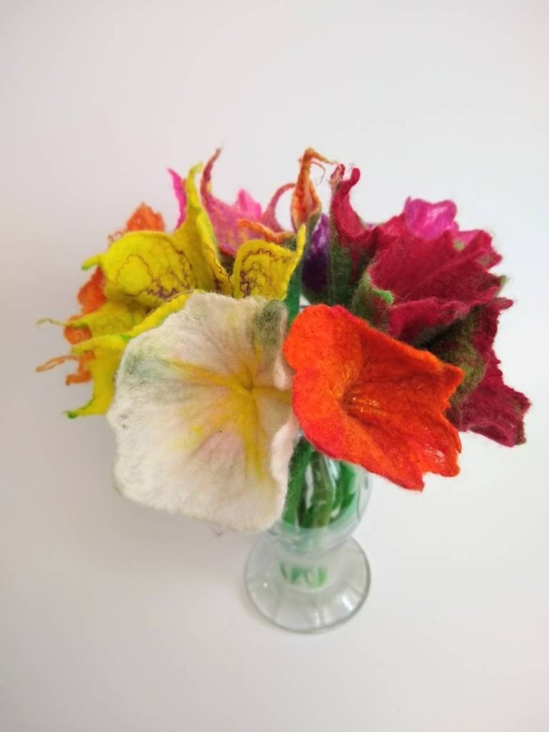 Wet Felting Flowers PDF tutorial, instant download, wet felting lesson, felted flowers instruction. Felt flowers craft tutorial. Creative. image 4