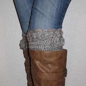 Crochet PATTERN Boot Cuff - Must-have! Scalloped edge Design Bootcuff with crocheted flower - INSTANT download! Pdf - Great DIY gift!