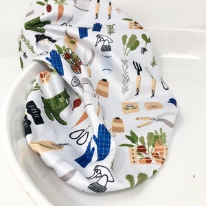 Reusable Extra Large Bowl Cover, Gardening