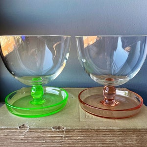 Vintage Set of Pink/Green Dessert Coupes, 1930s Uranium Glass Sherbet Coupes, Green Pink Depression Glass Sherbet Dessert Bowls/Cups