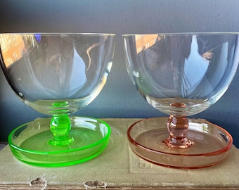 Vintage Set of Pink/Green Dessert Coupes, 1930s Uranium Glass Sherbet Coupes, Green Pink Depression Glass Sherbet Dessert Bowls/Cups