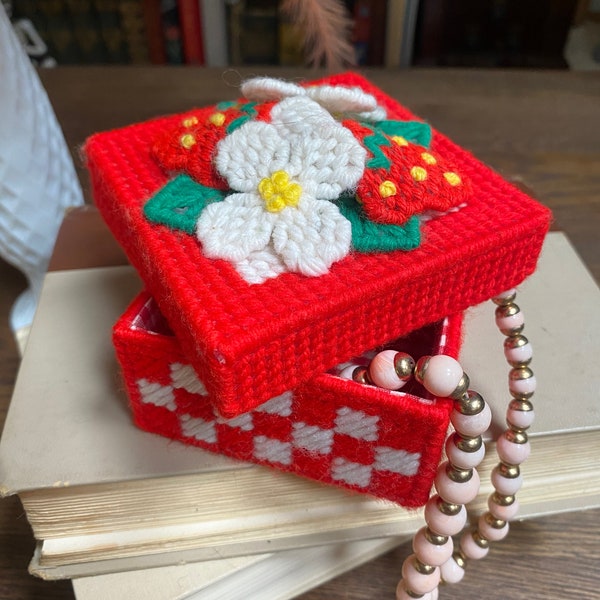 Vintage Strawberry Jewelry Box, Vintage Needlepoint Red White Checkered Strawberry Trinket Box, Strawberry Cottagecore Decor