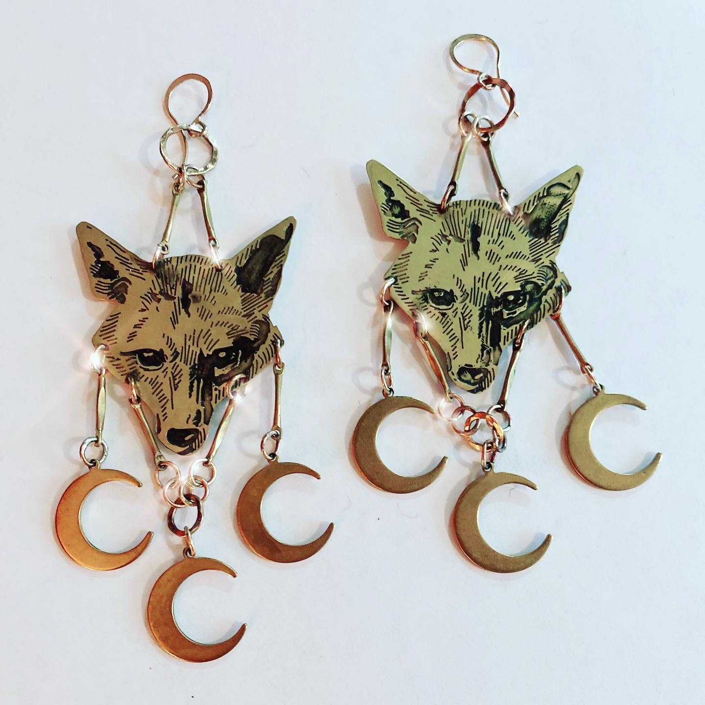 Chandelier Iktomi Fox Etched Brass Earrings With Luna Brass - Etsy