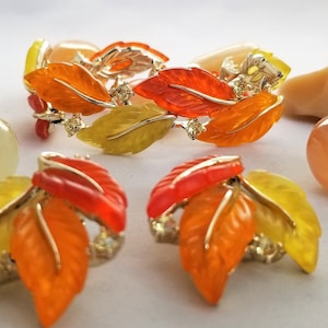 Lisner Thremoset Oak Leaf Earring and Bracelet Set with Rhinestones in Fall Colors!