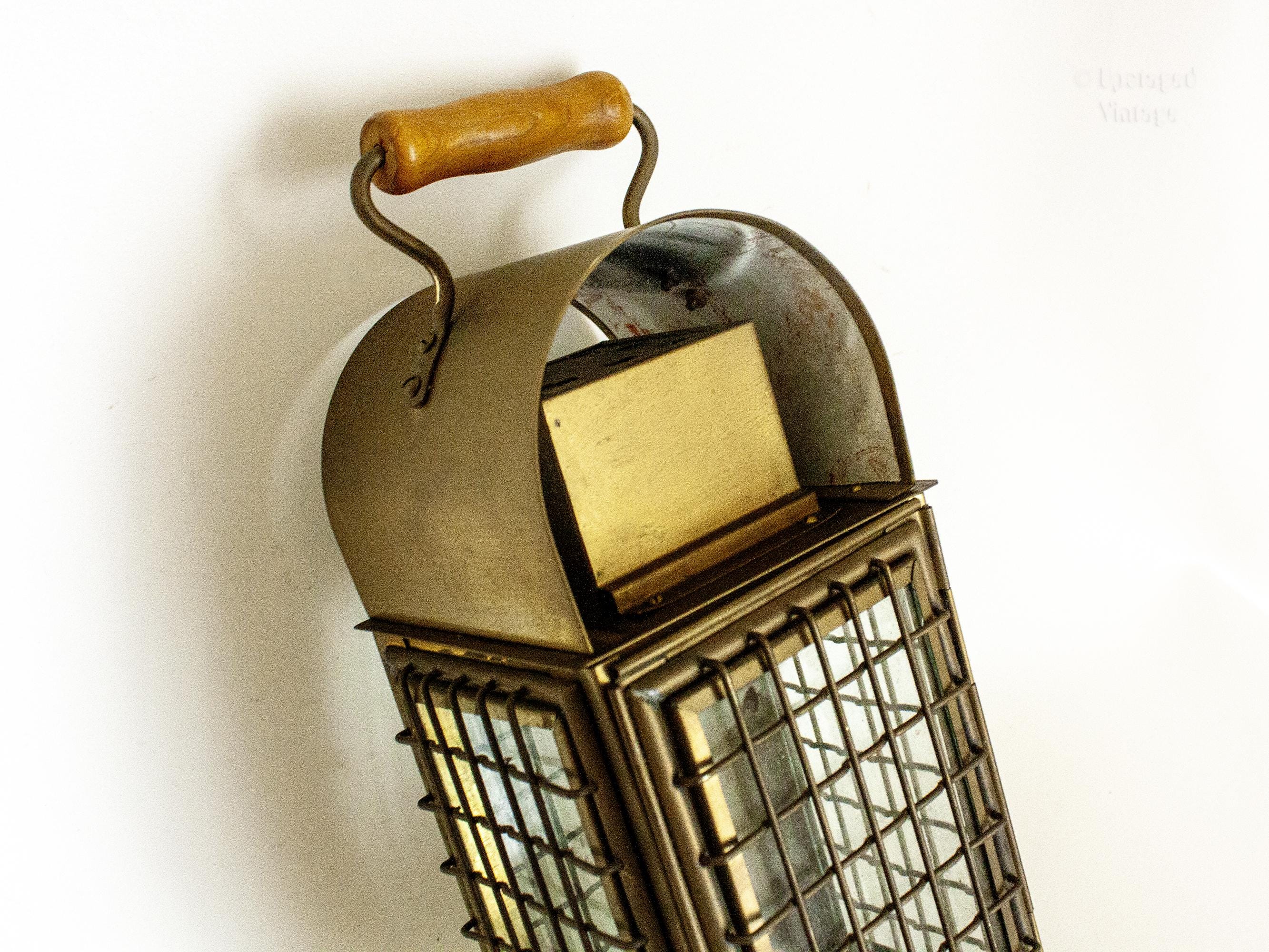 SHIPS LANTERN 　オイルランプ　KEROSENE LAMP Antique Rare 1800's Ship Oil Lantern Lamp Made in England