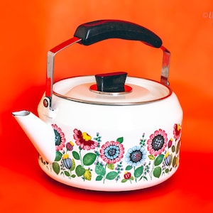 Bollitore da tè in smalto floreale bianco, bollitore da cucina francese degli anni '70