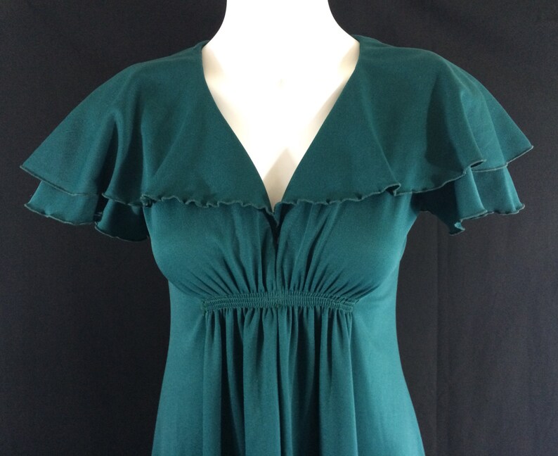 emerald green empire waist dress