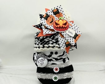 Handmade Snowman, “Snow Friends”,  fall decor, Halloween, pumpkin, harvest. Pumpkin patch