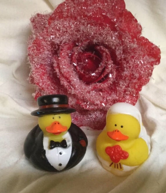 bride and groom rubber ducks