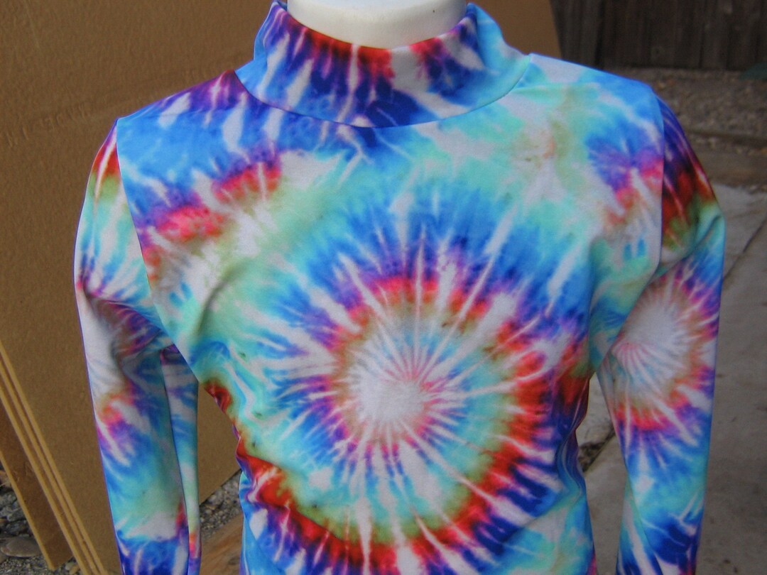 New! Showman ®  Pony/Youth Rainbow Tye Dye print stirrups.