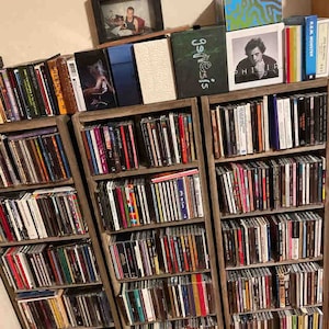 Music CD Storage Holder Cubby Shelves fit CDs Reclaimed Wood Decor Choose from 28 custom sizes Bild 7