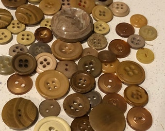Flashed Tan Frosted Glass Gold Self-Shank Vintage 18mm Sewing Buttons 34