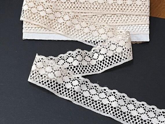 Ecru Cotton Lace 43mm - Flower Ecru Cotton Lace 43mm - Flower