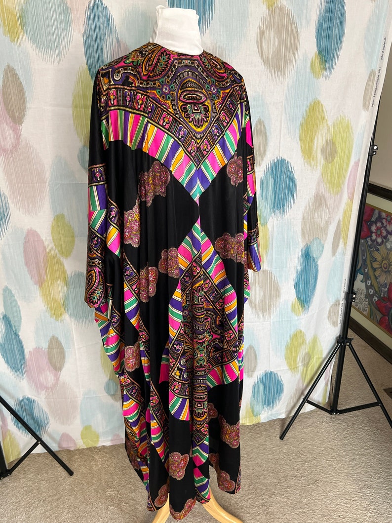 Psychedelic Caftan, Hippy Robe, Miss Roper, Bohemian Robe, OSFA Caftan ...