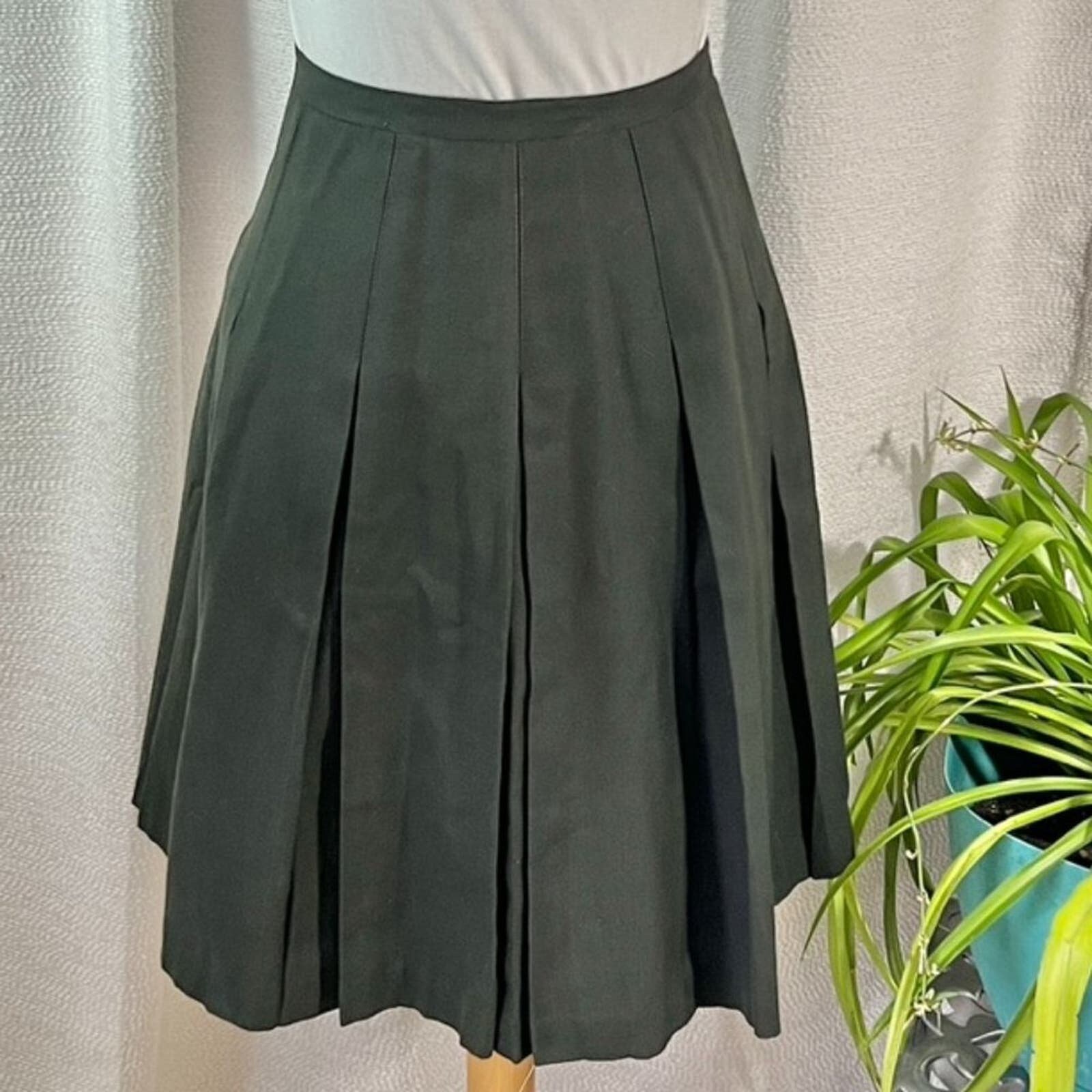 Grey pleated skirt online 5xl