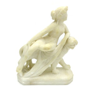 Lot 462 - AN ITALIAN CARVED ALABASTER FIGURE OF THE