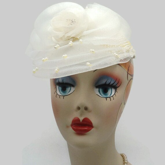 1940's Cream And Ivory Pearl Bead Floral Netted Ju
