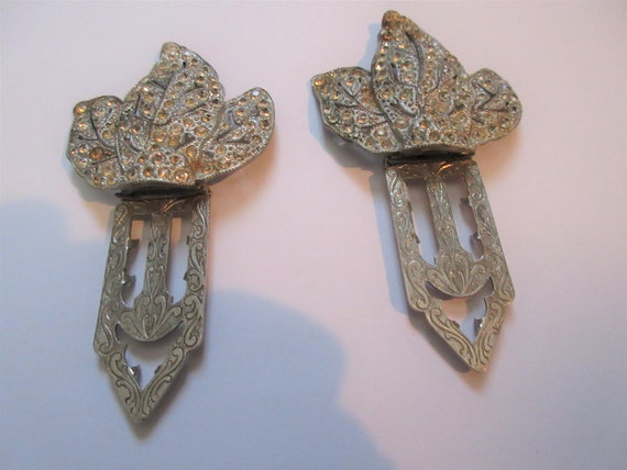 Art Deco Leaf Shape Rhinestone Dress Clips - image 7