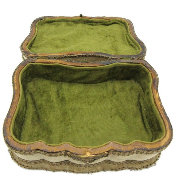 Victorian Velvet Vanity Box 1800's - image 8
