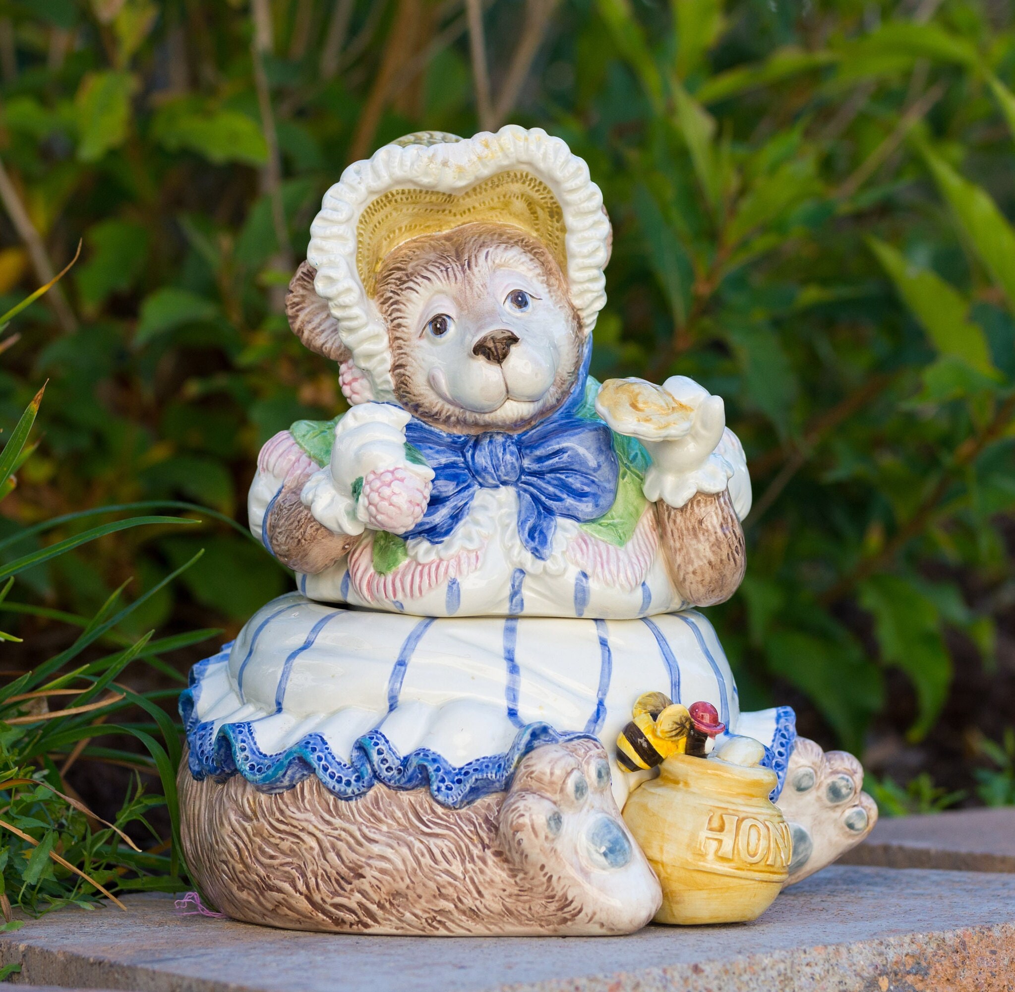 COOKIE JAR ~~ BEAR With the Honey Pot, Fitz and Floyd, 1991, Honey