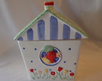 COOKIE JAR ~ Birdhouse, Coco Dowley, Green roof