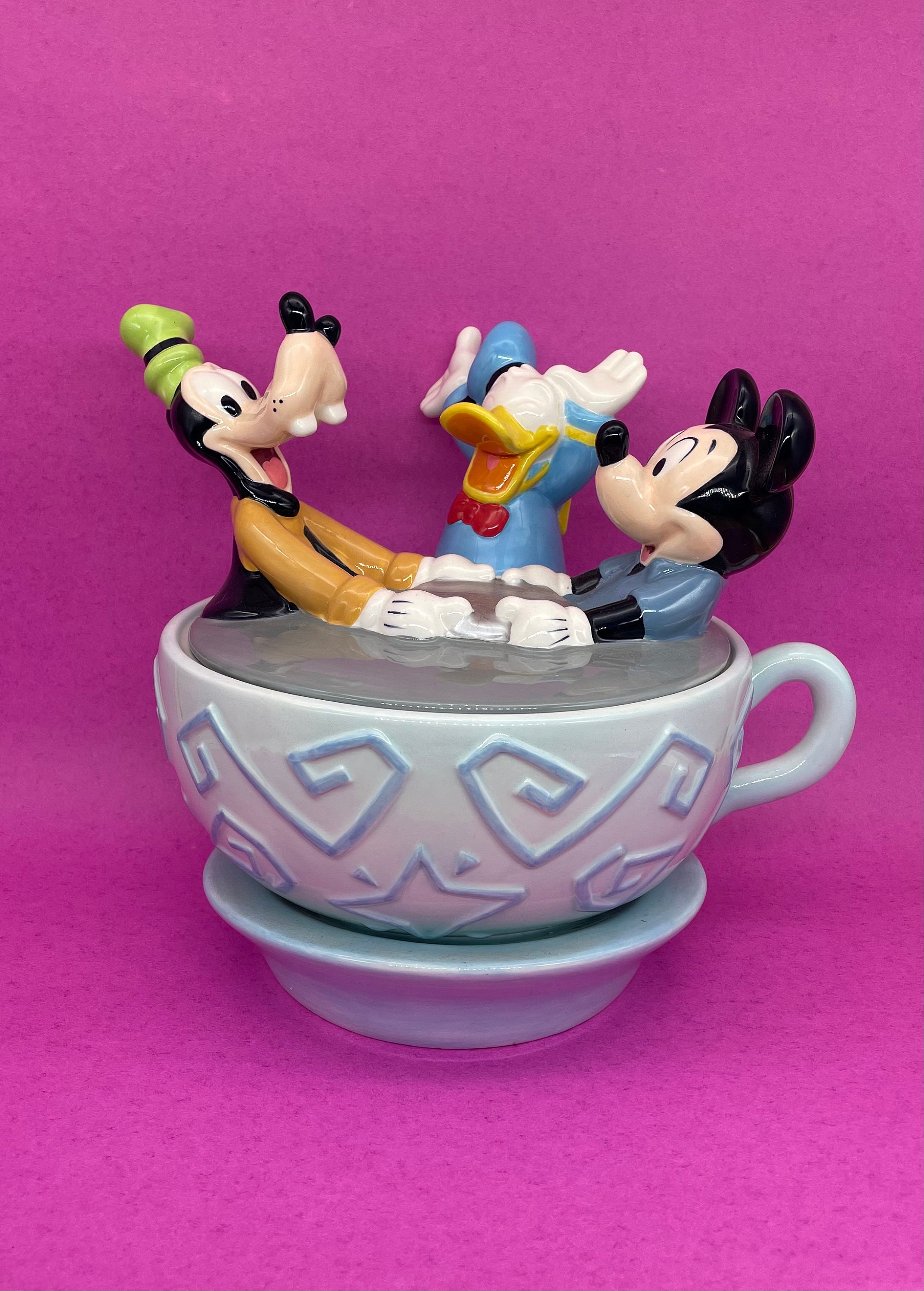 Disney Store Exclusive Minnie Mouse Extra Large Coffee Cup Mug with Sassy  Minnie Mouse 24 Oz Black Pink Polka Dot Coffee Cup Mug from Disney Store  Sassy Minnie Mouse Black Coffee Cup