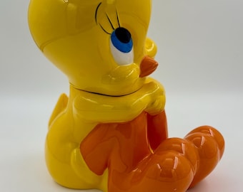 1999 Looney Tunes Tweety & Sylvester Picnic Basket Cookie Jar