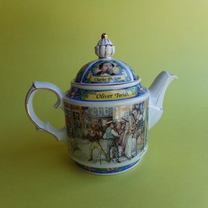 Dickens Teapot - Etsy