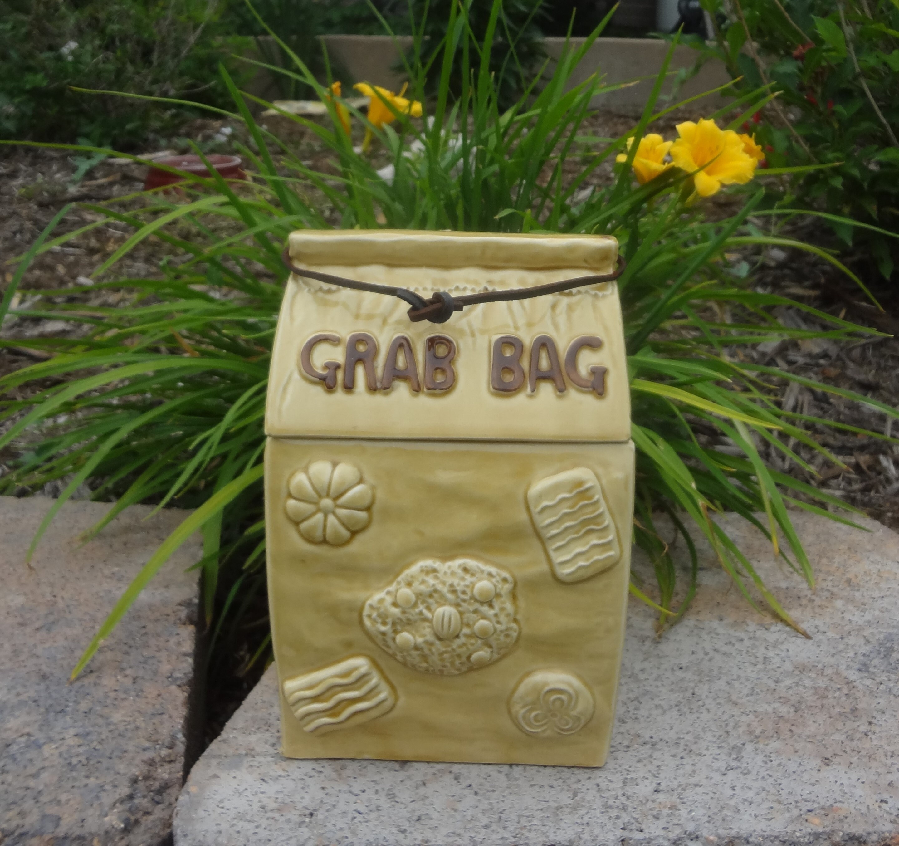 COOKIE JAR ~~ GRAB Bag, Vintage Japan - Etsy