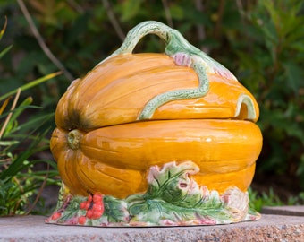 TUREEN ~~ PUMPKIN,  Vine Branches,  large pumpkin,  NO Ladle