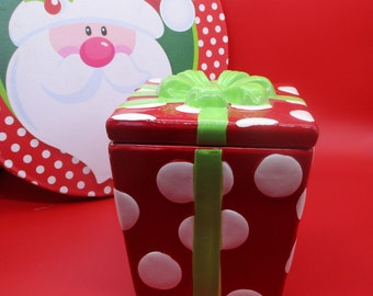 COOKIE JAR  *  Christmas Present,  Red and Green,  White Dots,   Real Home