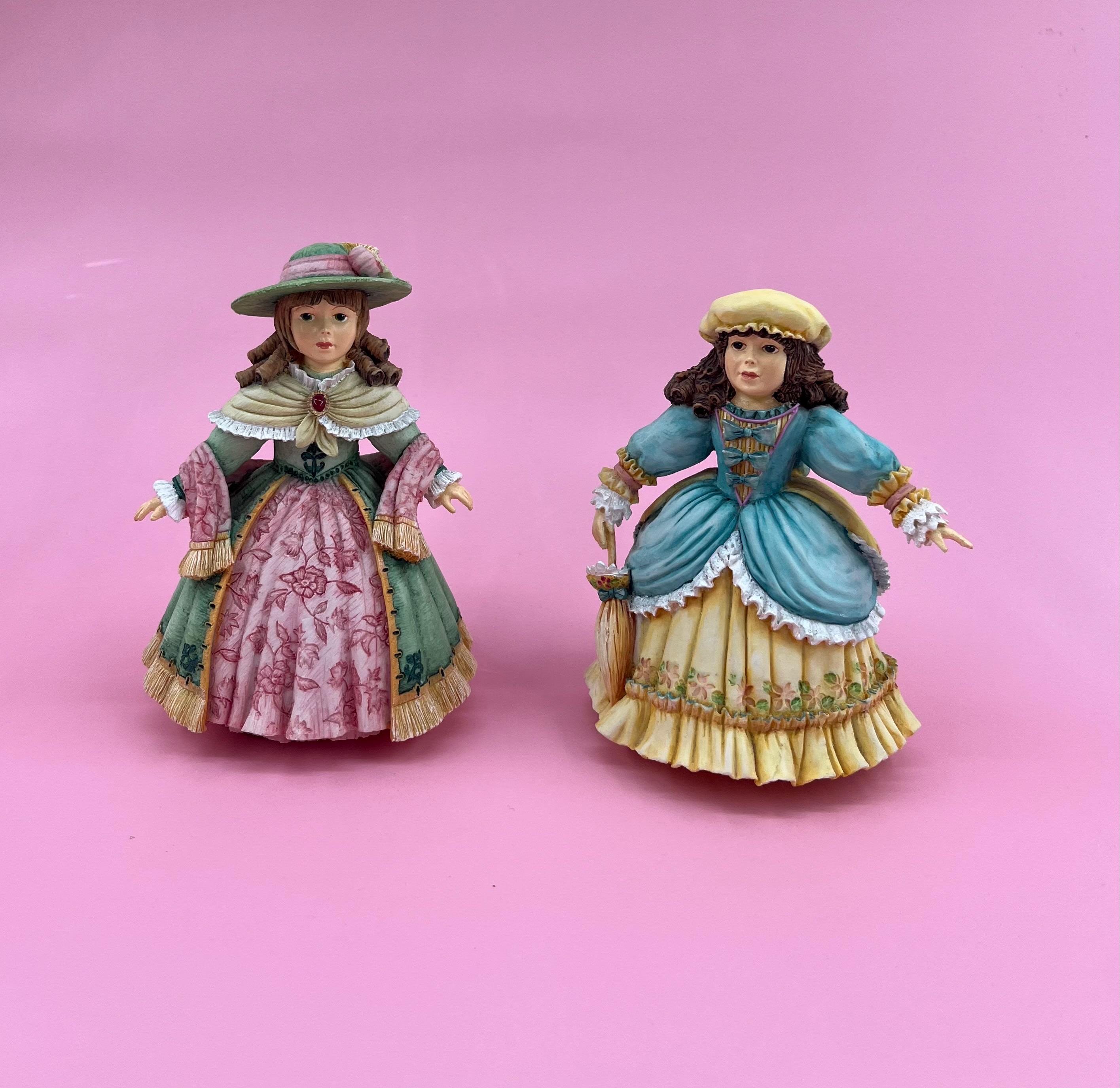 FIGURINES . Willow Hall Miniatures, Deborah and Penny. 4” - Etsy
