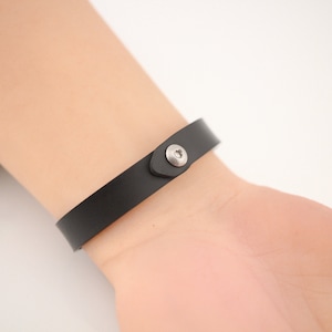 Discreet Locking Premium Rubber Slave Bracelet - 3/8 inch Day Collar Cuff w/ Allen Key Clasp